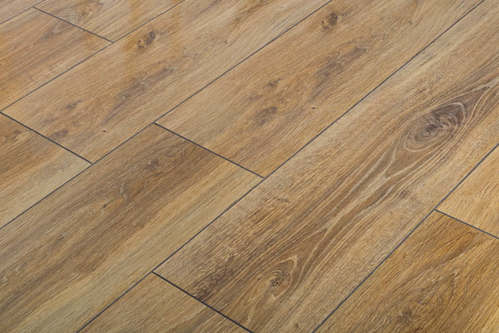 Falquon Glamour 8mm High Gloss Victorian Oak 4V Laminate Flooring ...